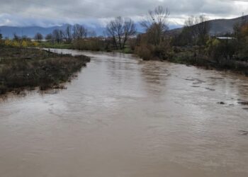 400 Familje të Izoluara dhe Gjashtë Fshatra të Mbyllura në Maliq pas Shembjes së Urës

Fermerët e Maliqit, të prekur nga dy përmbytje brenda dy muajve, kërkojnë dëmshpërblim për dëmet e shkaktuara.