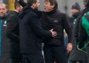 Arbitri i zemëruar me Conten; Doveri kalon kufijtë, trajneri rrezikon ndëshkim të ashpër