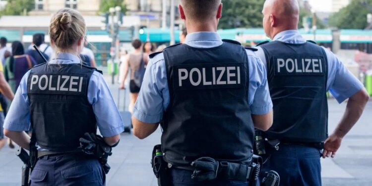 Arrestohet emigranti 26-vjeçar sapo arrin në Gjermani, akuzohet për përdhunimin e përsëritur të motrës së tij të mitur