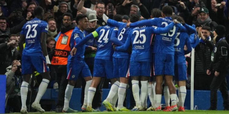 Arsenali triumfon, por Chelseat e përballim edhe gripi
Liam Rosenior hasa sfida të reja si trajner i Chelseat në ndeshjen e tij të dytë, duke përfunduar me një humbje 2-3 ndaj Arsenalit në gjysmëfinalen e parë të Kupës së Ligës. Sidoqoftë, lajmi i keq për blutë nuk përfundon këtu; sipas ‘The Sun’, disa lojtarë të skuadrës janë prekur nga gripi.