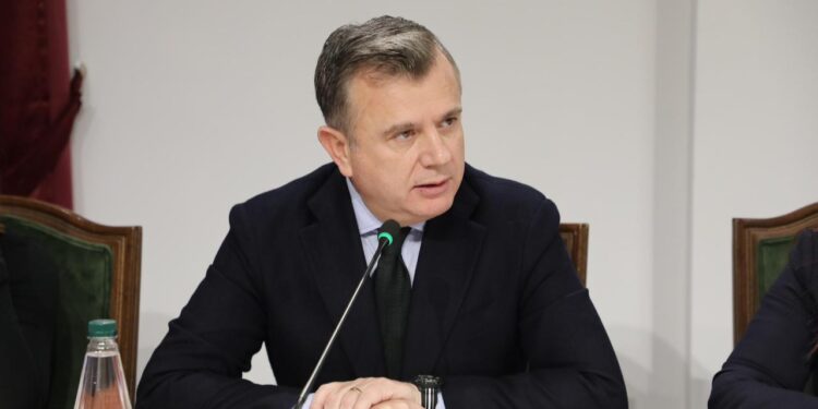 Balla i përgjigjet Këlliçit në Byronë e Kuvendit: "PPE-ja po tërheq vëmendjen për sjelljen e saj?"