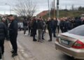 Banorët e Fushë-Krujës protestojnë për dëmet e shkaktuara nga kamionët në rrugët e tyre