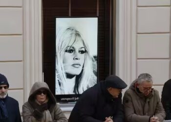 Ceremonia e të fundit për Brigitte Bardot sot në kishën e Saint Tropez!