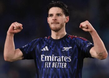 Declan Rice thyen një rekord të veçantë, arrin 300 ndeshje në përballje me Leeds United.