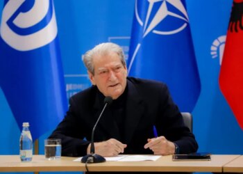 Dosja "Partizani" në seancë sot, avokatët e Sali Berishës kundërshtojnë propozimin për gjykimin e tij.