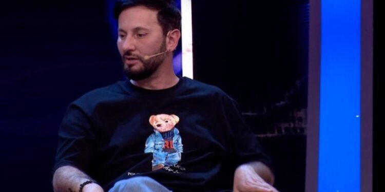 Elton Tozaj i torturuar mizorisht, dëshmia e një të pranishmi: Mendoja se kishte vdekur, shoferi e mbuloi me kapuç...