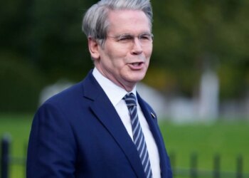 "Europa nën presion, SHBA-të tregojnë forcë", thotë sekretari amerikan i Thesarit: Presidenti nuk e lë pas Groenlandën.