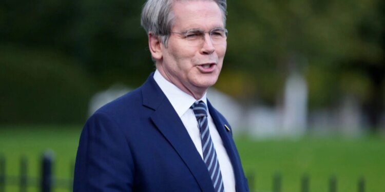 "Europa nën presion, SHBA-të tregojnë forcë", thotë sekretari amerikan i Thesarit: Presidenti nuk e lë pas Groenlandën.