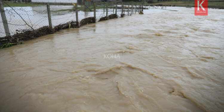 Haradinaj për përmbytjet: Situatë emergjente kombëtare, institucionet duhet të intensifikojnë veprimet.