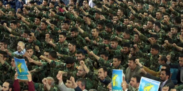 Iranin shpall organizatë terroriste Gardën Revolucionare, kërcënon BE-në: Veprim i papërgjegjshëm dhe hipokrit