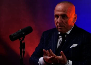 Jetojmë në vitet e vështira të rinovimit global