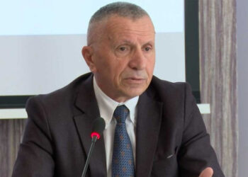 Kamberi: Viti 2026 mund të sjellë përfundimin e dominimit të Vuçiqit