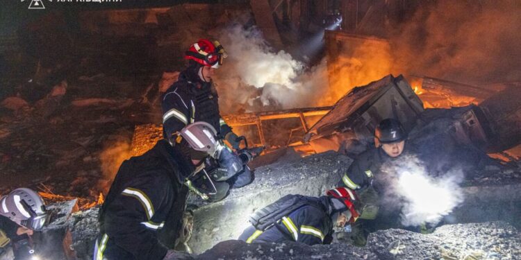 Katër njerëz humbin jetën nga sulmet ruse në Ukrainë, ndodhin ndërprerje të energjisë dhe ngrohjes.