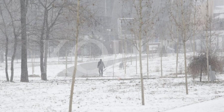 Kërkohet kujdes në rrugë për shkak të ngricave