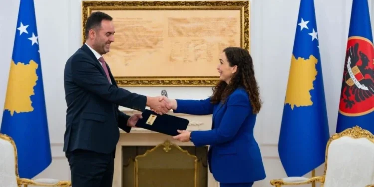 Konjfuca prises rekordin e Vjosa Osmanit