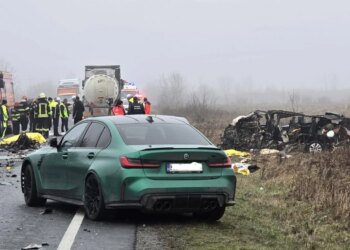 Kujdes, pamje shqetësuese: Aksidenti i furgonit me tifozët e PAOK, mes tyre edhe dy shqiptarë të njohur.