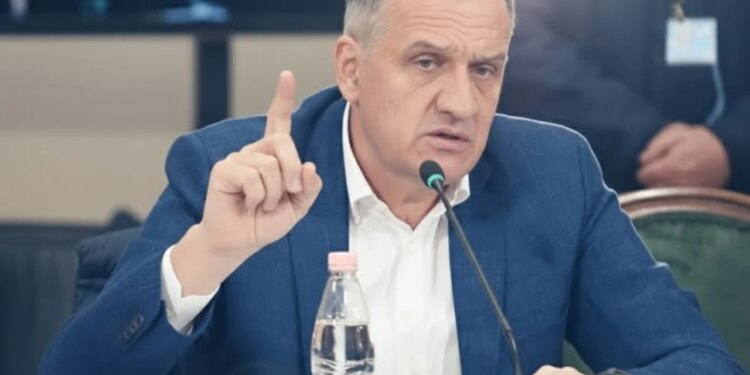 Kushtetuesja hodhi poshtë padinë, ish-ministri Beqaj shkruan një letër gjyqtarëve: “Mos më jepni mundësinë të flas, në 7 muaj kam folur më pak se 2 orë.”