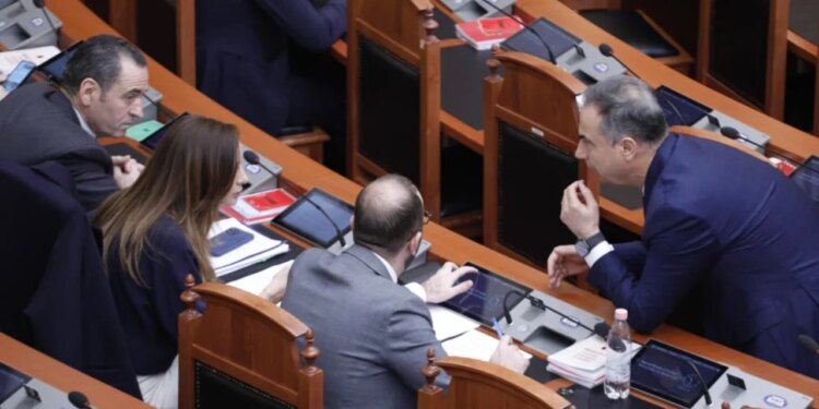LAPSUS/ Sh absence of Sali Berisha in the Assembly, who will take charge of the opposition? What went unnoticed during the session.