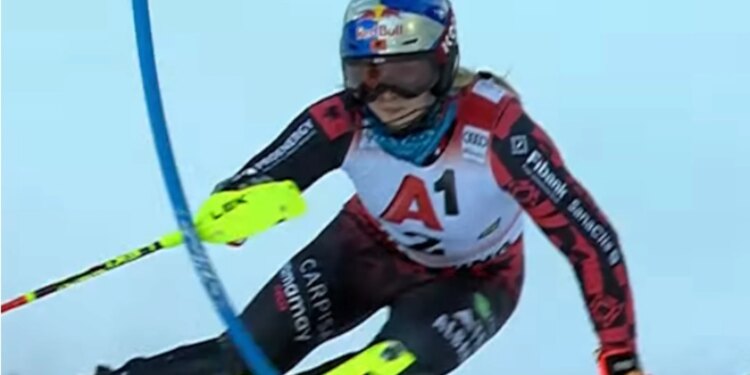 Lara Colturi nuk arrin të paraqitet në formën e saj më të mirë në stacionin e Spindleruv Mlyn në Çeki, ku gara është e re, për tu përfshirë për herë të parë në kalendarin e Kupës së Botës së skive alpine.