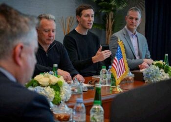 Lufta katërvjeçare me Rusinë: Bisedimet për paqe për Ukrainën vazhdojnë në Abu Dhabi, pa përfaqësuesit e Trump.