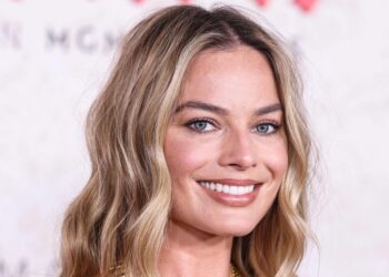 Margot Robbie shpallet si femra më e bukur në botë!