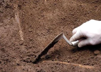 Mbetje eshtrore të një personi të zhdukur gjatë luftës zbulohet në Gjakovë