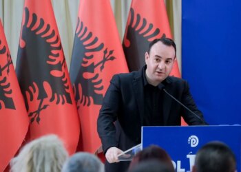 "Më 24 bashkohemi për të luftuar hajdutërinë", thotë Balliu nga Kombinati: Lufta kundër Ramës është patriotike, jo politike.