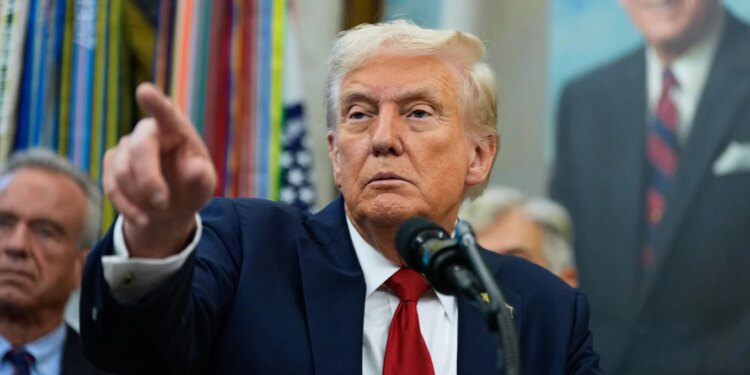 Mediat: Trump ka në plan të sulmojë zyrtarët e lartë iranianë brenda kësaj jave