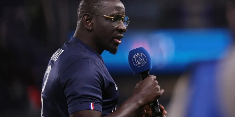 Mesazh prekës për tifozët, ish-mbrojtësi i njohur francez largohet përfundimisht nga futbolli profesionist