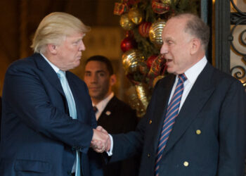 Miliarderi pas vendimeve të Trump rreth Groenlandës: Ronald Lauder dhe ndikimi i tij në politikën e ishullit.