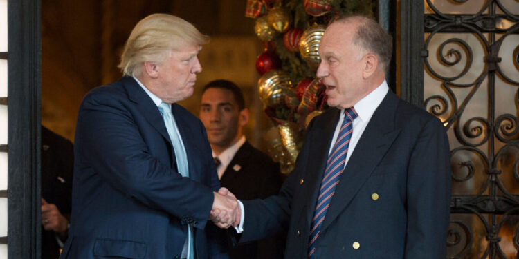 Miliarderi pas vendimeve të Trump rreth Groenlandës: Ronald Lauder dhe ndikimi i tij në politikën e ishullit.