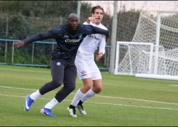 Napoli ribashkon me Lukakun; belgeja shënon në ndeshjen miqësore, Meret dhe Anguissa rikthehen përballë Juventusit.