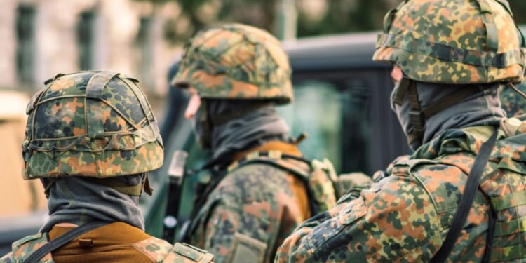 Në Groenlandë dërgohen forca ushtarake: 8 shtete europiane bëjnë thirrje për siguri në Arktik, duke kritikuar Trump për minimin e marrëdhënieve SHBA-BE.