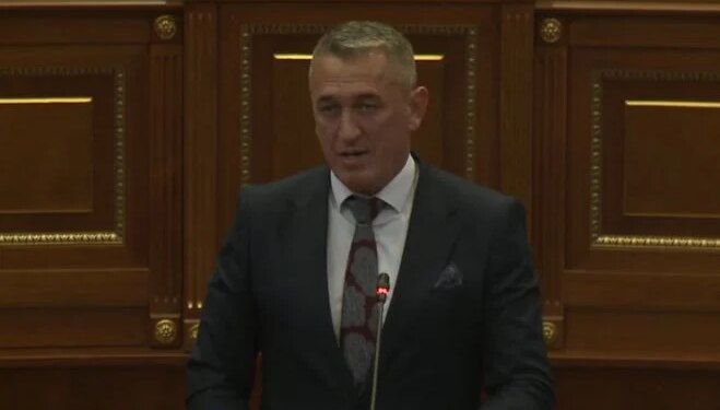 Nenad Rashiq zgjedhet nënkryetar i Kuvendit të Kosovës, por Gjykata përcakton: Zgjedhja e tij është në shkelje të Kushtetutës.