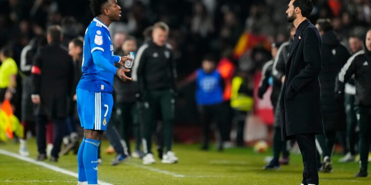 Nisin hetimet për tifozin që goditi Vinicius Jr. me një banane gjatë ndeshjes ndaj Albacete.