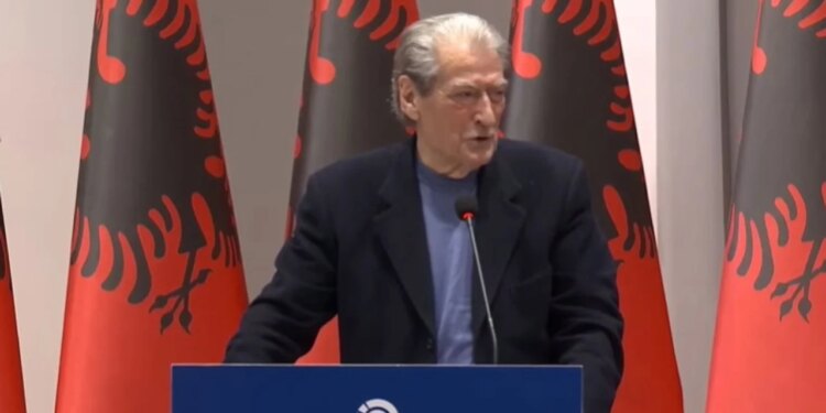 Një ditë para protestës kombëtare, Berisha inkurajon të rinjtë: Ngrihuni si në Beograd dhe Bangladesh, përsëri merrni lirinë dhe të drejtat tuaja.