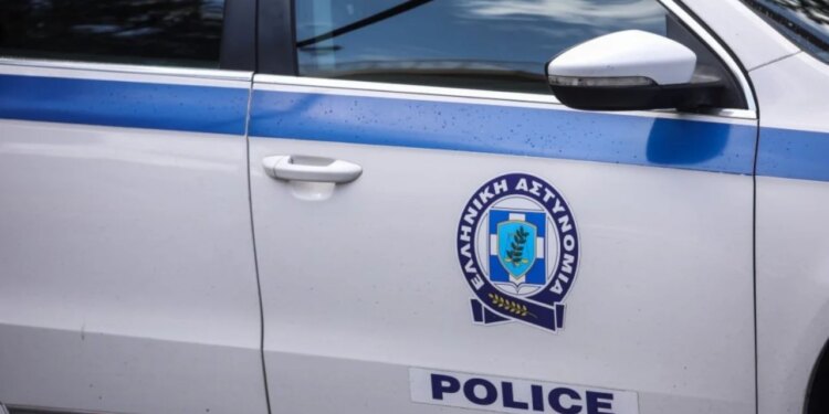 Operacion anti droga në Athinë: Kapen 6 kg kanabis dhe 20 mijë euro, arrestohen 4 individë, përfshirë 2 shqiptarë.