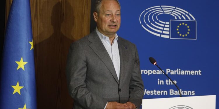 PE nuk mbulon çështje ligjore, Schieder: Të gjithë institucionet duhet të përkrahin punën e SPAK