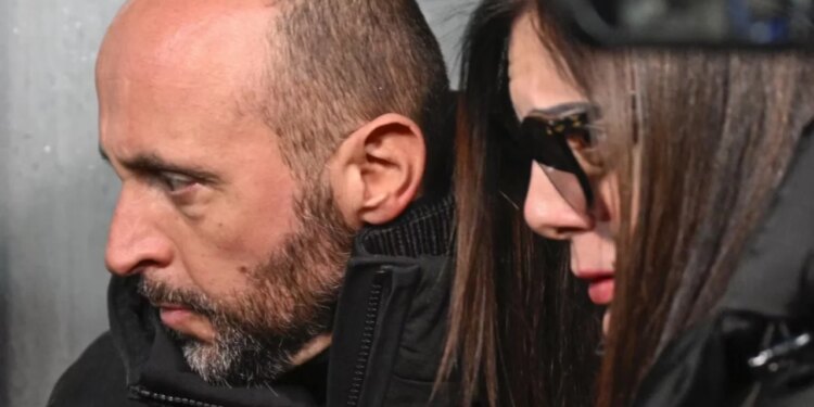 Pagoi 200 mijë franga garanci, del nga burgu pronari i lokalit ku ndodhi tragjedia me 40 të vdekur në Zvicër.