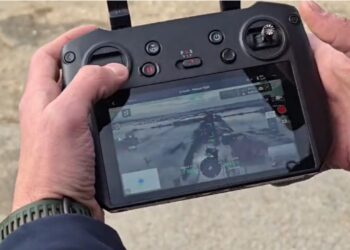 Pas një dite të izoluar në një zonë me ujë, pritet të fillojë operacioni për gjetjen e dy barinjve në Fier.