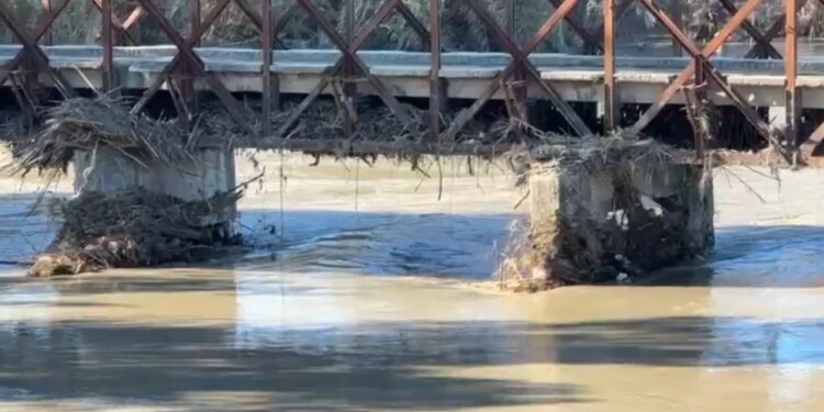 Përmbytjet shkaktojnë llum dhe baltë, banorët e Novoselës ankohen për mungesë ushqimi për bagëtitë dhe dëme të mëdha në kullota.