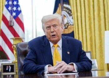 “Po shqyrtojmë të gjitha mundësitë”, ICE mund të tërhiqet, a ka lëkundje në pozitat e Trumpit?  

Edhe pse një stuhia e madhe dimri ka goditur 22 shtete amerikane me acarin, protestat për vdekjen e infermierit 37-vjeçar Alex Pretti vazhdojnë pa ndalim.