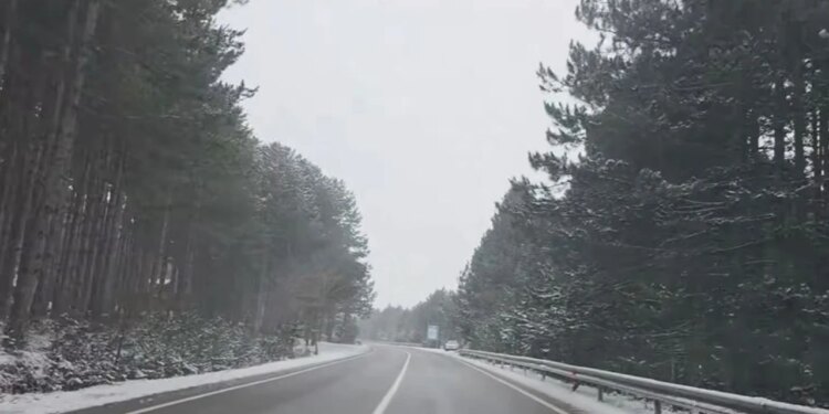 Probleme me energjinë elektrike dhe bllokim të rrugëve në qarkun e Dibrës