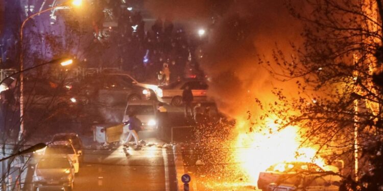 Protestat e dhunshme në Iran: Zyrtari konfirmon se numri i viktimave ka arritur të paktën 5,000