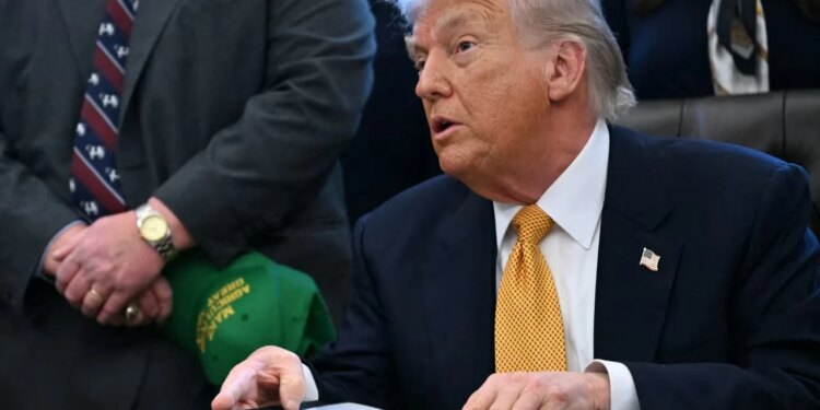 “Protestuesi 26-vjeçar mund të përballet me dënimin me vdekje në Iran”, Trump nga Zyra Ovale: Vrasjet janë ndaluar, do të mërzitem shumë nëse ndodhin.