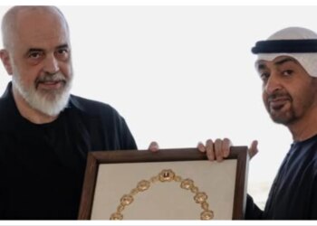 Rama nderohet në Emiratet e Bashkuara me medaljen më të lartë, të ndarë më parë nga Mbretëresha Elizabeth II, Trump dhe Macron.