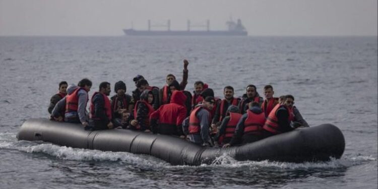 Rënia e numrit të refugjatëve që hyjnë në Bashkimin Europian në vitin 2025