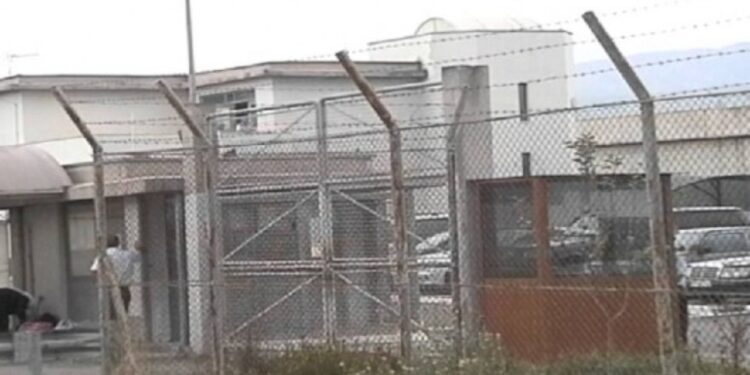Rikonstruksioni i burgut të Fushë-Krujës: Transferimi i 75 të burgosurve në Durrës dhe 85 në Peqin