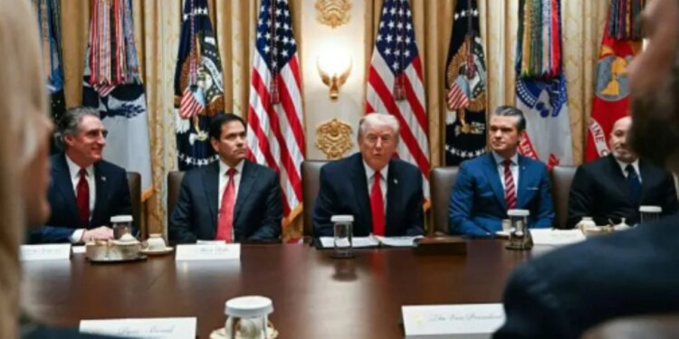 Rikthehet debati mes demokratëve dhe republikanëve, Trump thirret kabinetin: Po punojmë për të shmangur një mbyllje të dytë të qeverisë.