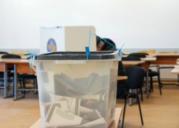 Rinumërimi i votave për zgjedhjet e 28 dhjetorit në Kosovë kërcënon krijimin e institucioneve.